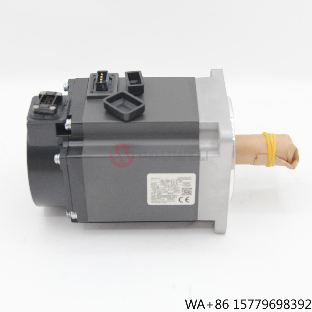 Servo Motor - 高精度サーボモーター HG-KN73J-S100 750W 3000rpm。冷却ファンとエンコーダーを搭載し、医療機器および印刷産業向け。